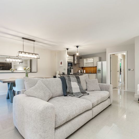 Brennanstown Square, Cabinteely, Dublin 18, D18 F903 - Photo 1