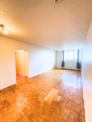 2.5 AVAILABLE NOW – 7705 Acadie - Photo 1