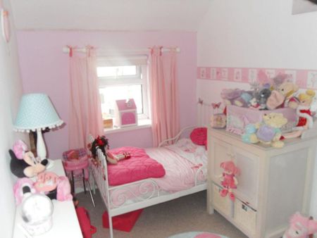 4 bedroom terraced house to rent - Photo 3