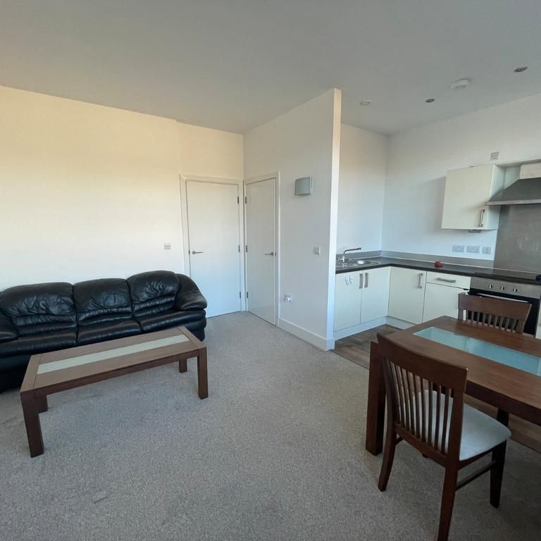 1 bedroom flat to rent - Photo 1