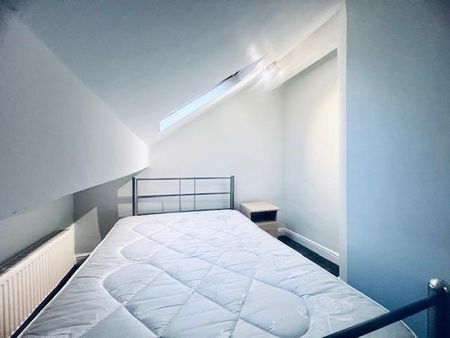 5 bedroom terraced house to rent - Photo 4