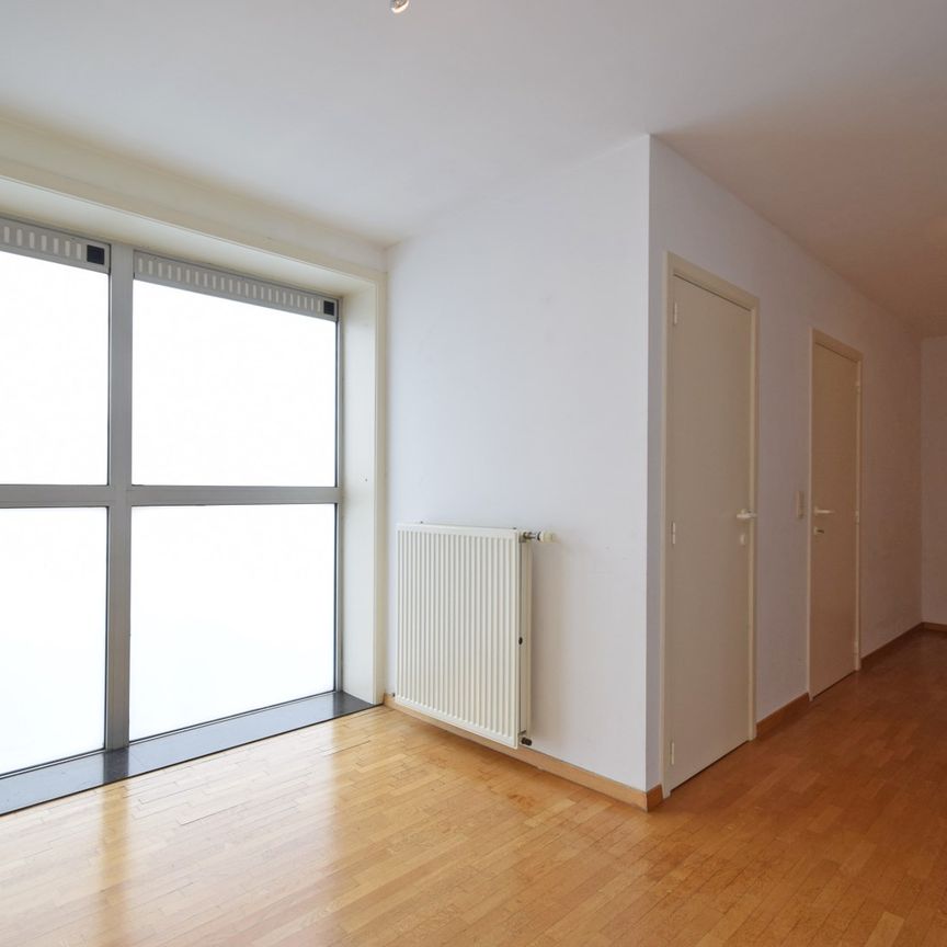 RUIM APPARTEMENT MET GARAGE - Photo 1