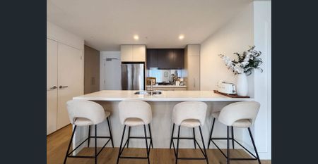 Stylish, Light-Filled Apartment Living! - Photo 4