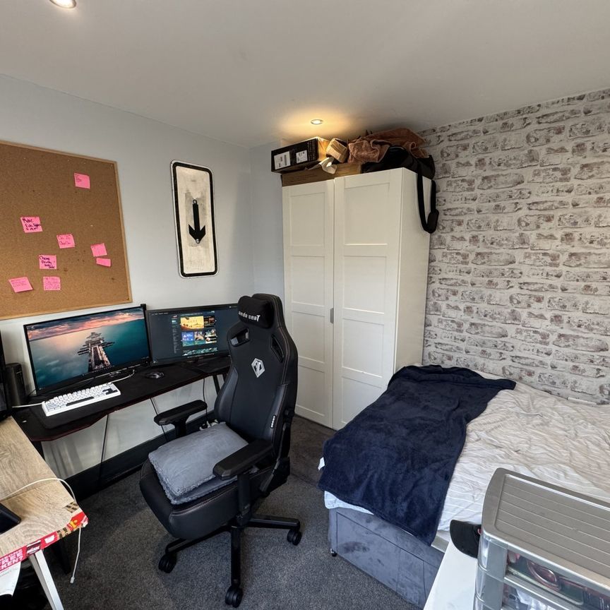 £100 pppw, Fergus Close, NG11, Nottingham - Photo 1