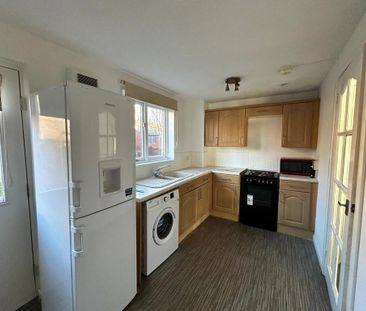 2 bedroom terraced house to rent - Photo 6