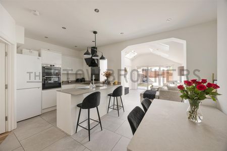 Pentire Road , E17 4BY - Photo 5