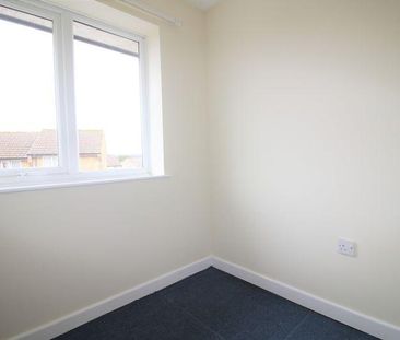 3 bedroom end of terrace house to rent - Photo 6
