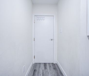 For Lease - 5 Sorauren Avenue Unit# 3, Toronto, Ontario - Photo 2