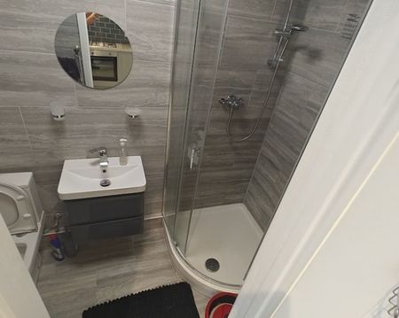 Room in a Shared House, Laburnum Road, SO16 - Photo 5