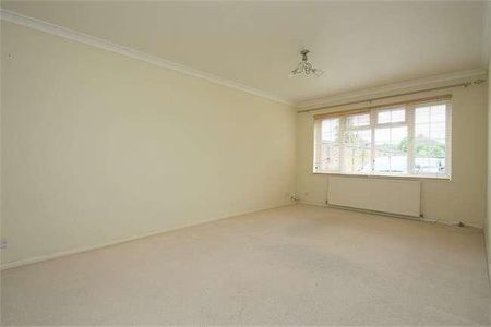 Chertsey Road, Ashford, TW15 - Photo 4