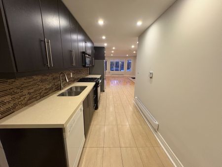 For Lease - 72 Vermont Avenue Unit# Main, Toronto, Ontario - Photo 2