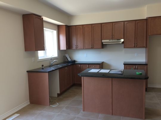 For Lease - 14 Cohoe Street, Brampton, Ontario - Photo 1