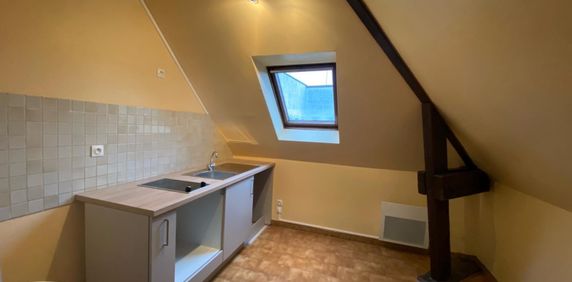 Location Appartement 1 pièce 32m² BEAUVAIS 60000 - Photo 2