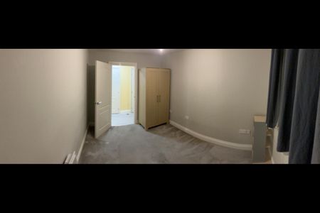 2 Bed Flat, Luscinia View, RG1 - Photo 3