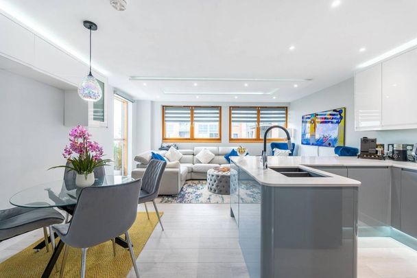 2 bedroom flat to rent - Photo 1