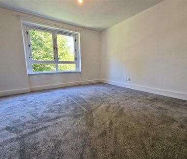 3 bedroom apartment to rent - Photo 3