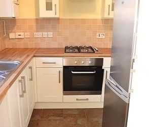 2 bedroom terraced house to rent - Photo 3