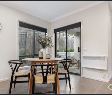 North Side Beauty - Photo 1