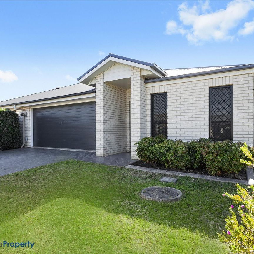 2/16 High Court Drive, 4350, Wilsonton Heights Qld - Photo 1