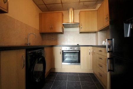 1 bedroom flat to rent - Photo 4
