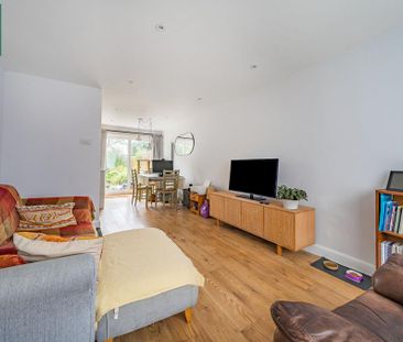 2 bedroom end of terrace house to rent - Photo 1