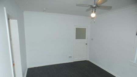 2 bedroom property to rent - Photo 2