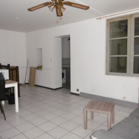 Location Appartement 2 pièces 42m² - Photo 1