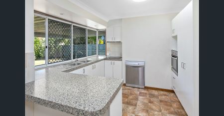 Nestled Away in a Quiet Street - Photo 4