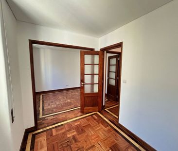 4 bedroom luxury Apartment for rent in Lisbon - Photo 2
