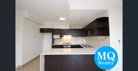 Modern 2-Bedroom Apartment in Prime Lidcombe Location - Photo 3