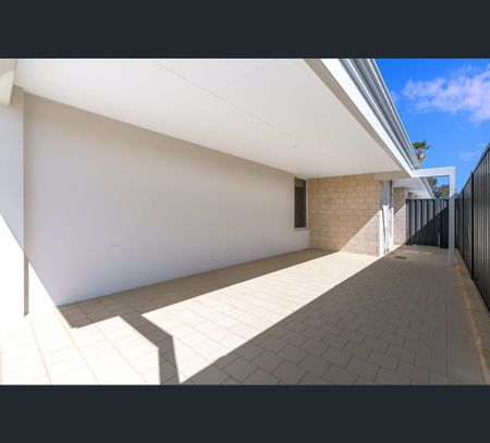 10B Arrowsmith Avenue, Dawesville, WA 6211 - Photo 4