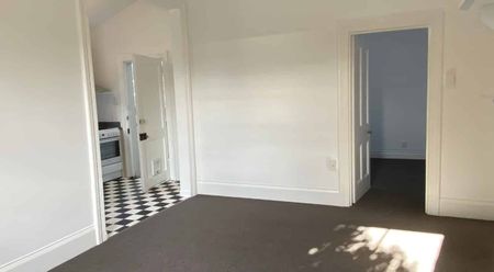 Central Beauty on Munroe Street - Photo 4