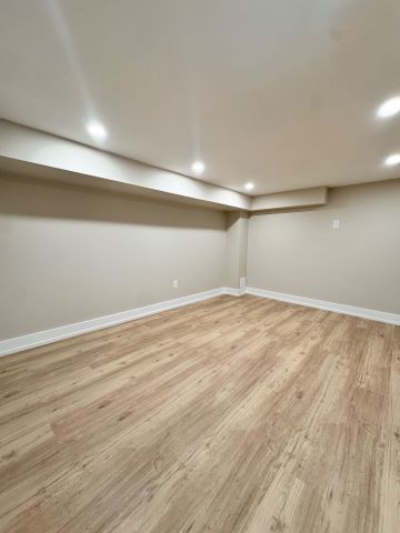 For Lease - 9 Lyndbrook Crescent, Brampton, Ontario - Photo 2