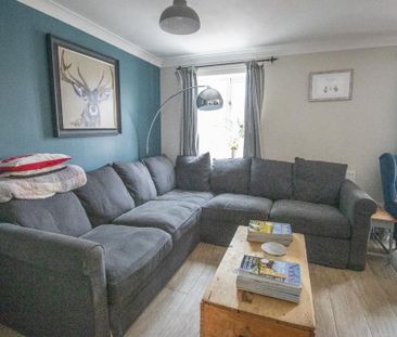 3 bedroom semi-detached house to rent - Photo 4