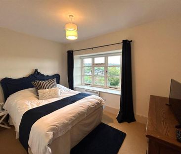 4 bedroom detached house to rent - Photo 4