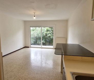 Location appartement 1 pièce 35 m² à Six-Fours-les-Plages (83140) - Photo 3