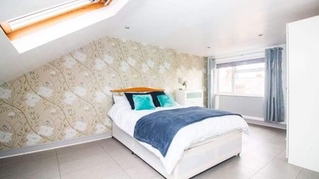 4 bedroom terraced house to rent - Photo 4