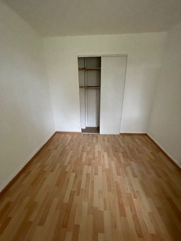Location Appartement 4 pièces 68m² VAULX EN VELIN 69120 - Photo 5