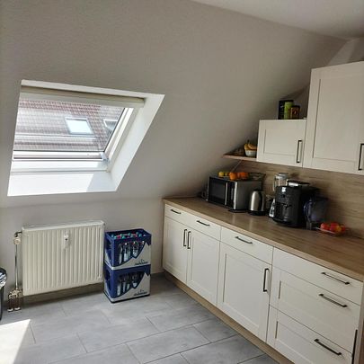 4-Zimmer-Dachgeschoss-Wohnung - Photo 1