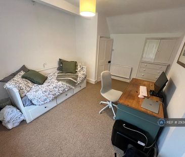 2 bedroom semi-detached house to rent - Photo 2
