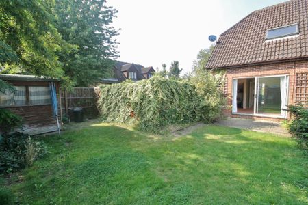 Priestly Gardens, Woking, Surrey, GU22 9YZ - Photo 4