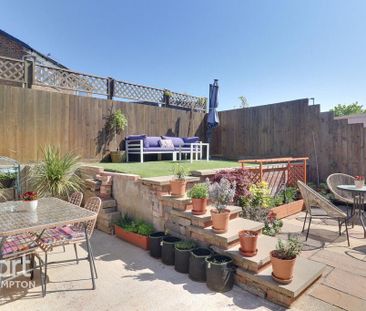 3 bedroom detached house to rent - Photo 2