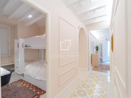 Beautiful 3-bedroom apartment, available for rent in La Seu - Valencia - Photo 5
