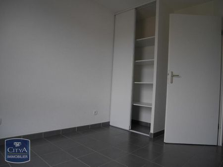 Location Appartement 3 pièces 63m² NOEUX LES MINES 62290 - Photo 2
