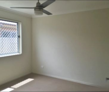 Spacious Home with Separate Media Room! - Photo 3