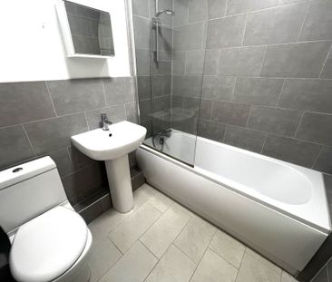 Roebuck Court, Didcot - Photo 1