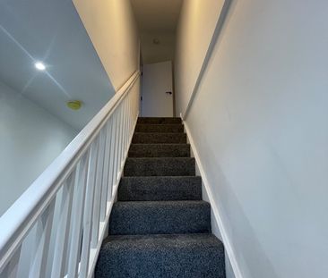 1 Bed Flat, Hempshaw Lane, SK1 - Photo 1