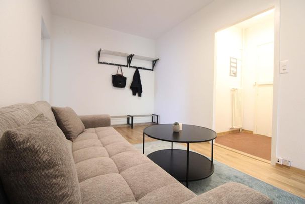 A well-connected western-Geneva base, minutes from the airport and the - Foto 1