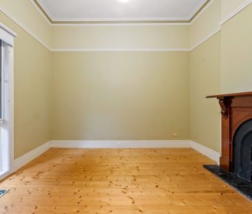 CLASSIC VICTORIAN CHARM - Photo 6