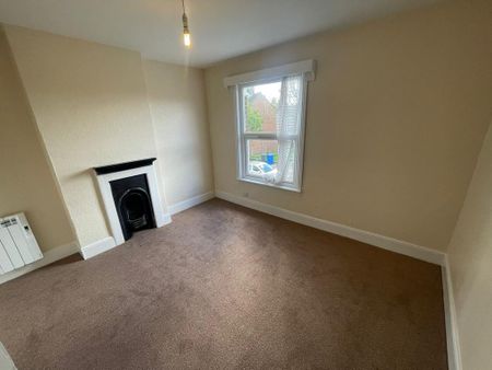 2 bedroom end of terrace house to rent - Photo 2